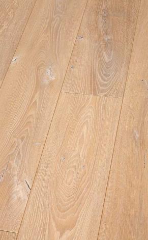KN6100 Embossed-in-Register (EIR) surface Laminate flooring